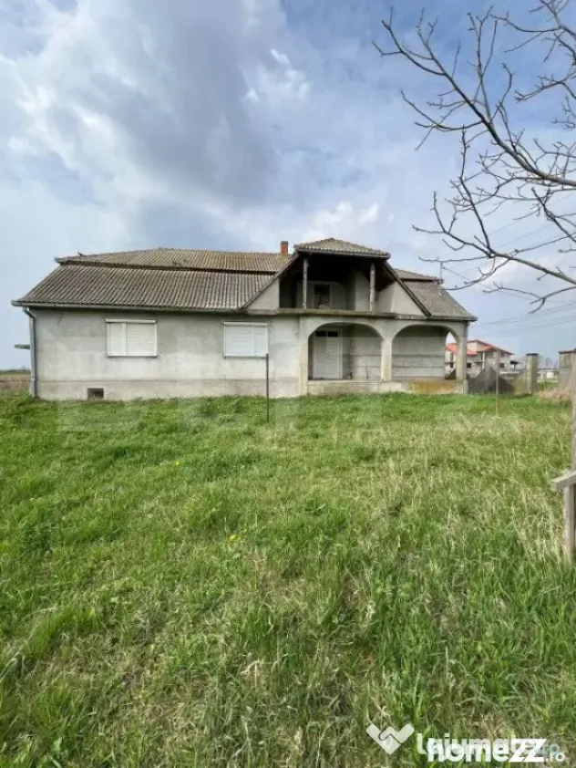 Casa de vanzare | Suprafata construita 509mp | Botiz - Botiz (Satu-Mare)
