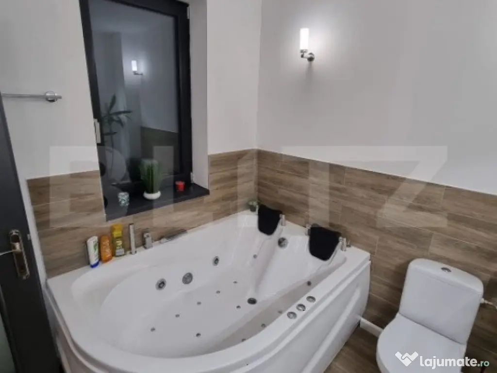 Casa/Vila de vanzare / posibil Pensiune ,cu view și pădur