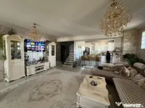 Penthouse ,4 camere , 177 mp , zona centrala ,Radauti