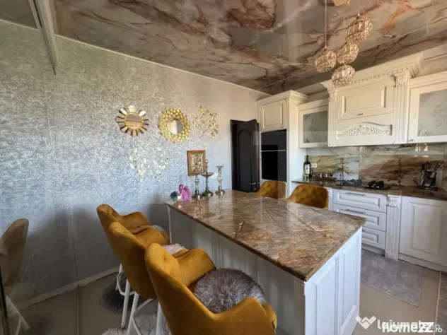 Penthouse ,4 camere , 177 mp , zona centrala ,Radauti