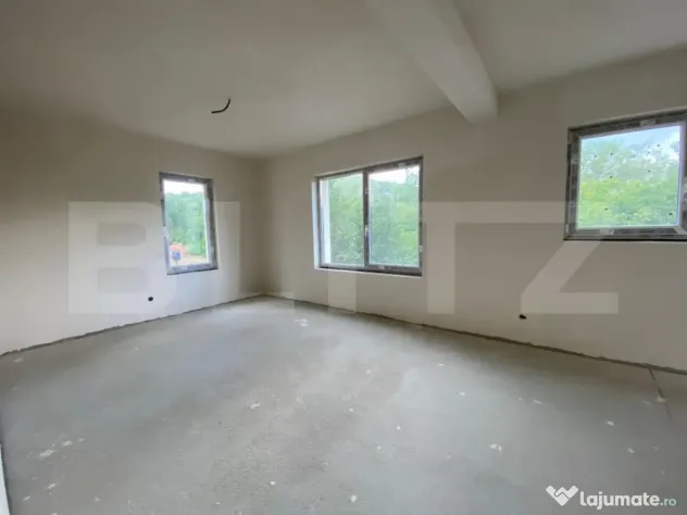 Casa cu 4 camere, 120 mp, incalzire in pardoseala, 250 mp de