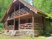 Casa din lemn cu ieșire direct pe Transalpina / Sugag, Alba.