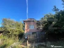 Casa de vanzare, 70 mp , teren de 3000 mp , Cacova Ierii
