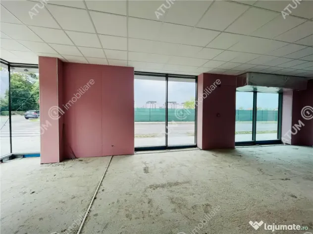 Spatiu comercial 82 mp deschidere stradala vitrina zona Blv