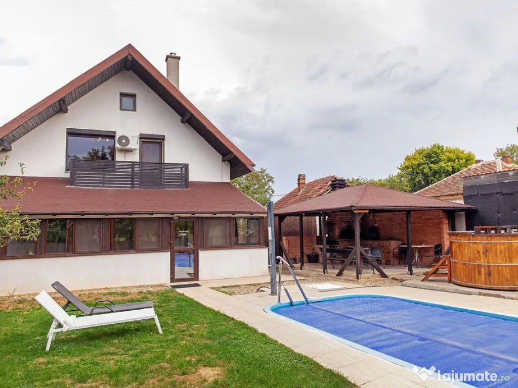 Vilă 5 dormitoare, 4 băi, 2 248mp teren, piscină. Pre?...