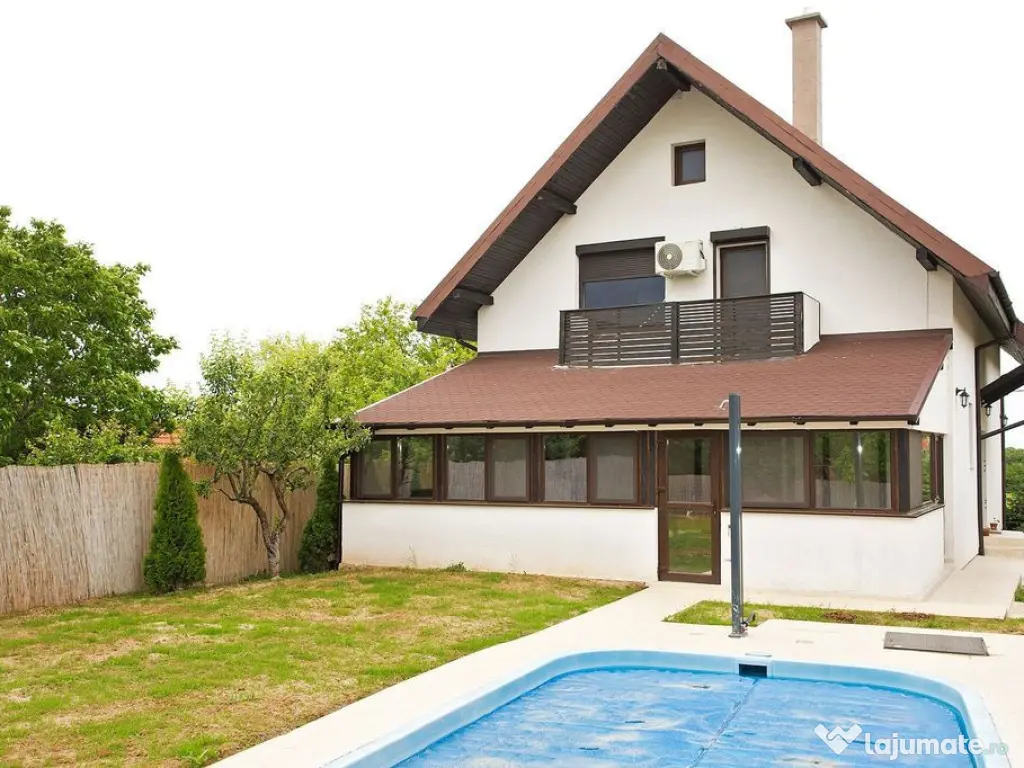Vilă 5 dormitoare, 4 băi, 2 248mp teren, piscină. Pre?...