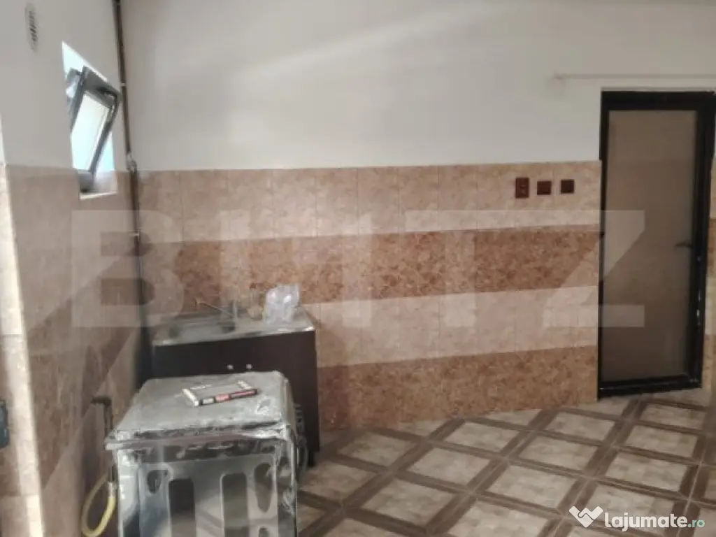 Casa de vanzare 151mp 918mp teren Razvad