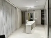 Descopera Luxul: Penthouse 414 mp în Cartierul Francez 