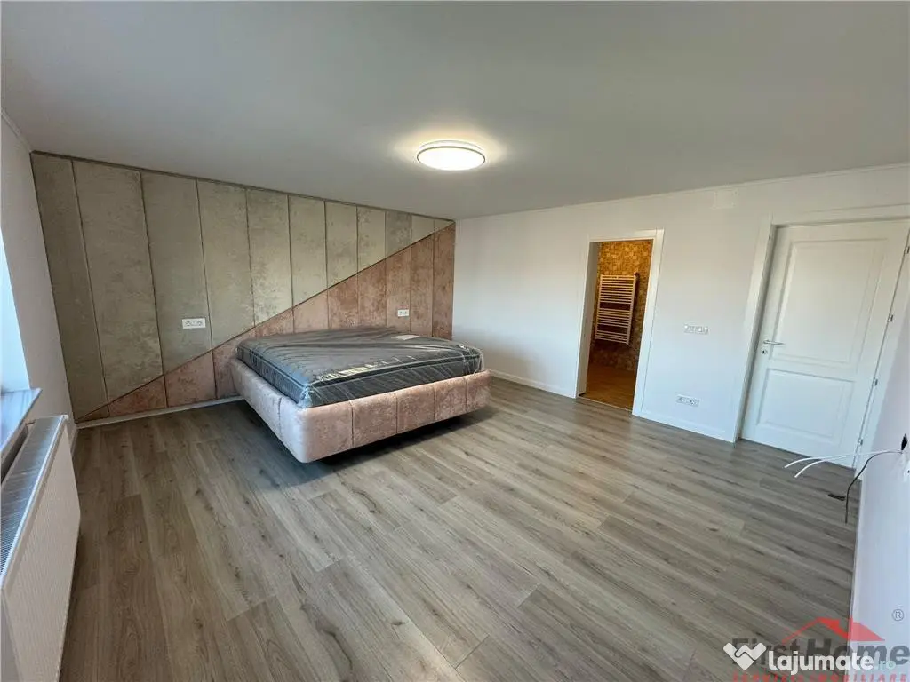 Cladire cu 3 apartamente in suprafata totala construita de 5