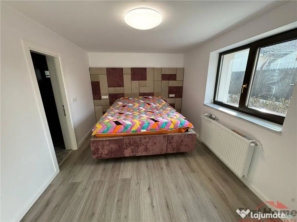 Cladire cu 3 apartamente in suprafata totala construita de 5