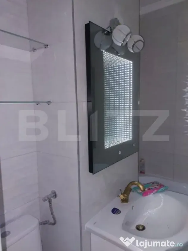 Apartament 3 camere,gradina si parcare, 52 mp, Aleea Postava