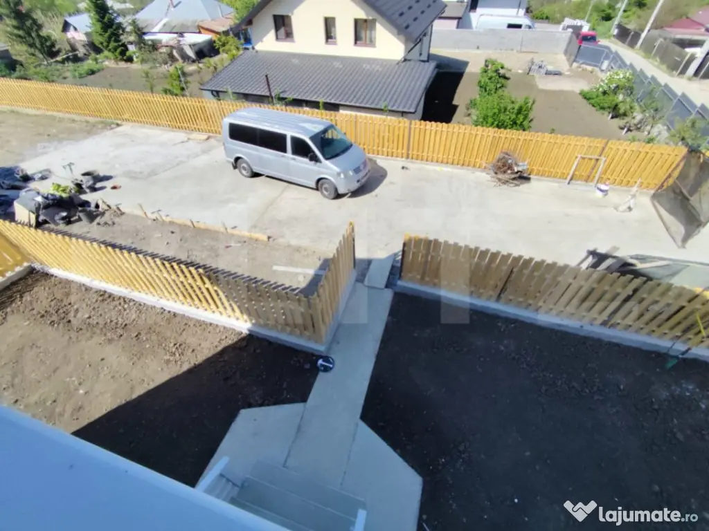 Casa cu etaj, 4 camere, 360 mp teren, Valea Lupului