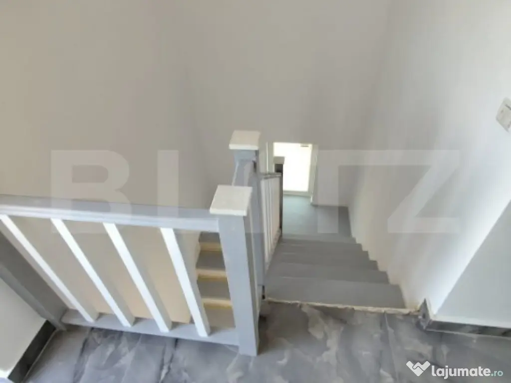 Casa cu etaj, 4 camere, 360 mp teren, Valea Lupului
