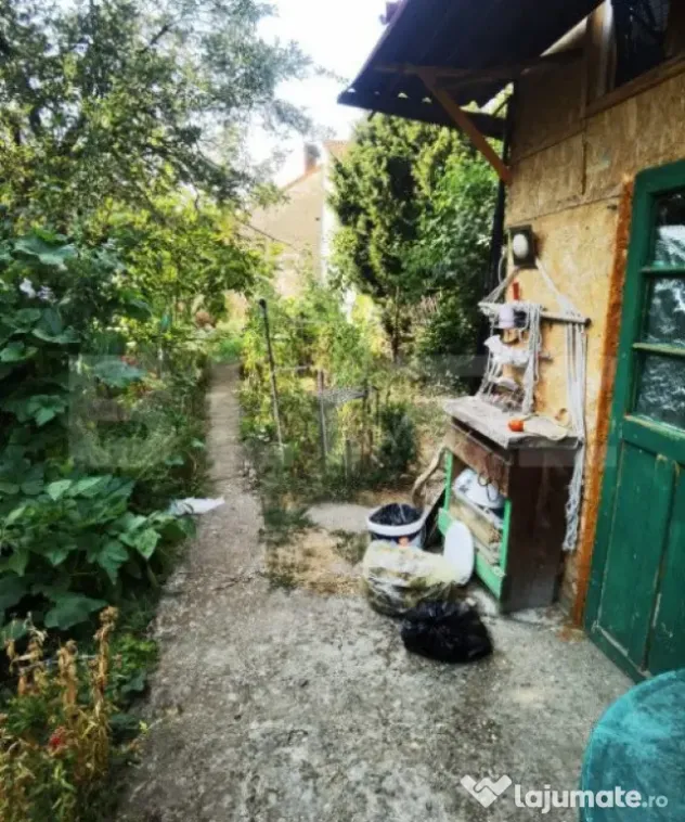 Casa, zona Balcescu-Elisabetin