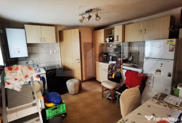 Casa, zona Balcescu-Elisabetin