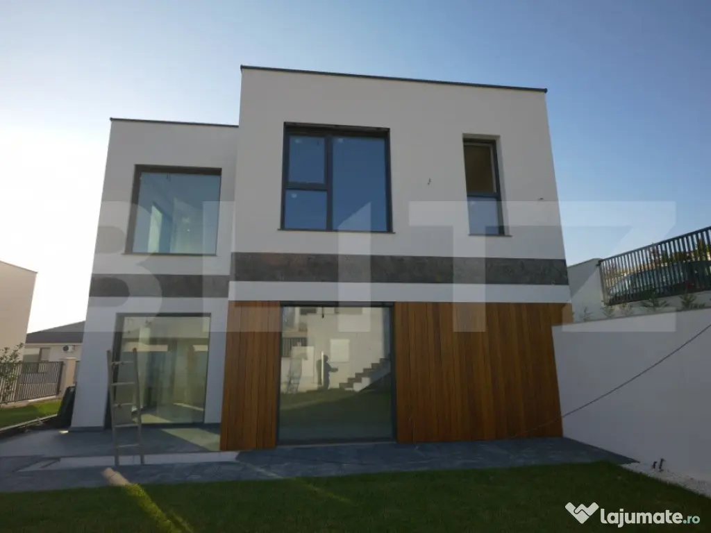 Vilă de lux cu sistem Smart Home,4 dormitoare,sală de spo