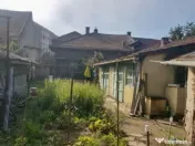 Vand casa ultracentrl Simeria din caramida acces de pe 2 str 