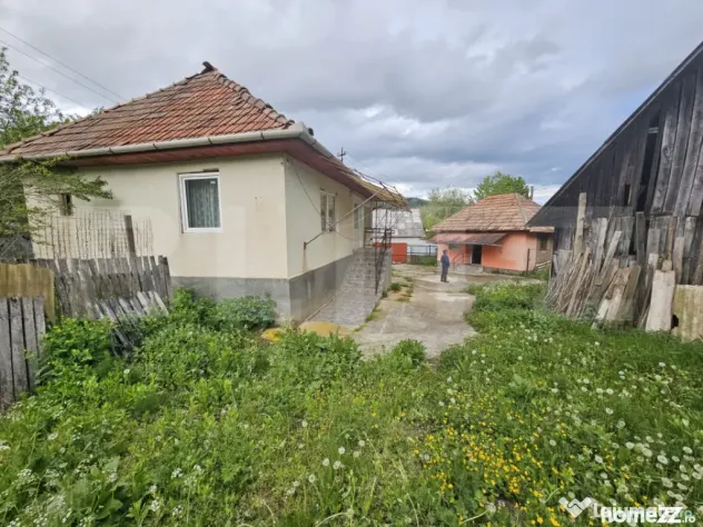 Casă 3 camere, teren 4.313mp, Patrangeni - Alba