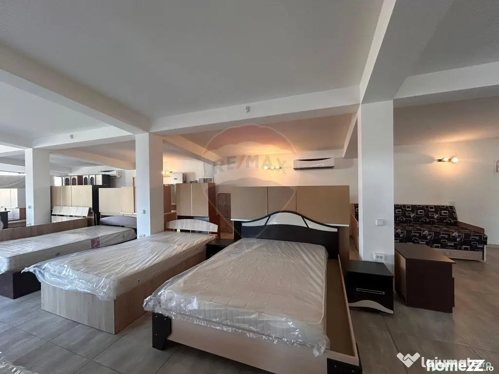 Spațiu comercial de 222 mp de închiriat în Bals