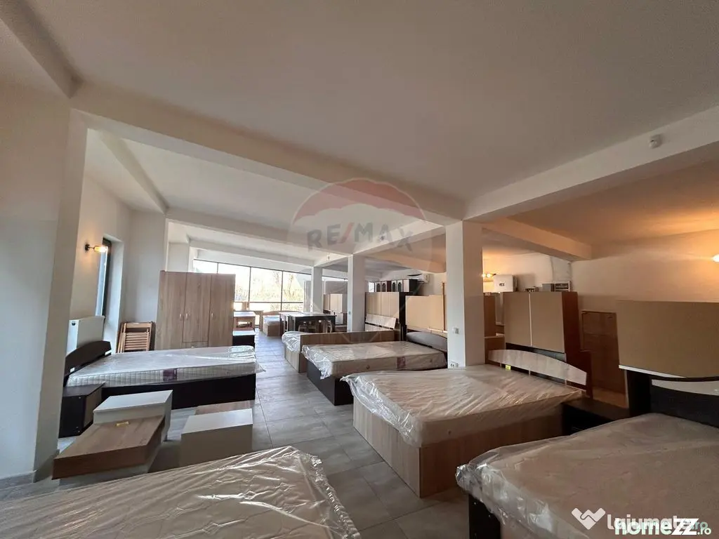 Spațiu comercial de 222 mp de închiriat în Bals