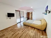 Casă / Vilă cu 4 camere / 290 mp s.c. / teren 1065 mp /... 