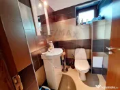 Casă / Vilă cu 4 camere / 290 mp s.c. / teren 1065 mp /... 