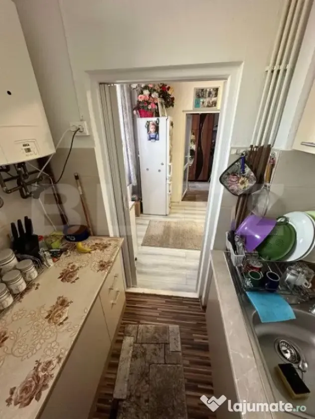 Apartament de vanzare, cu 2 camere, 38 mp, zona Dacia