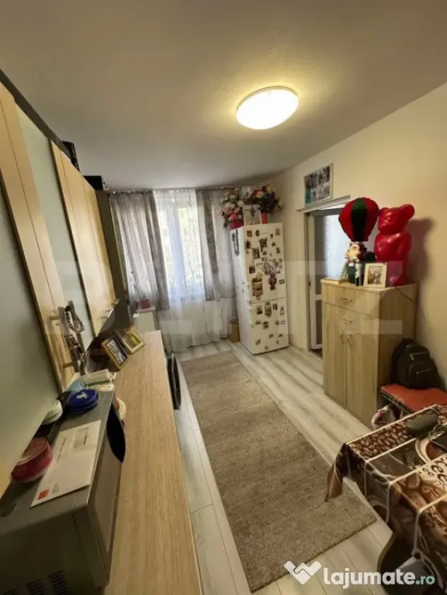 Apartament de vanzare, cu 2 camere, 38 mp, zona Dacia