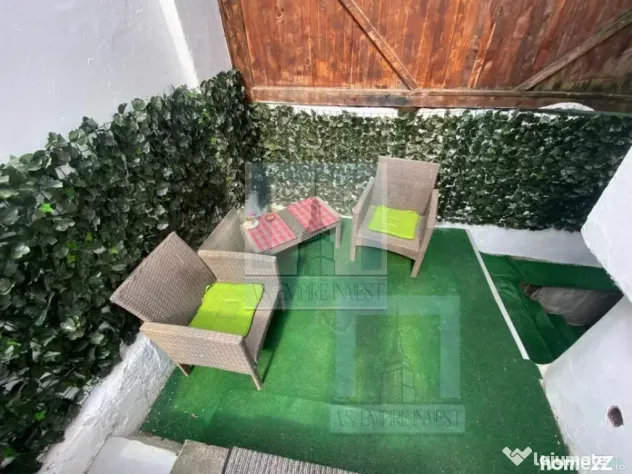 Casa singur in curte - zona Schei