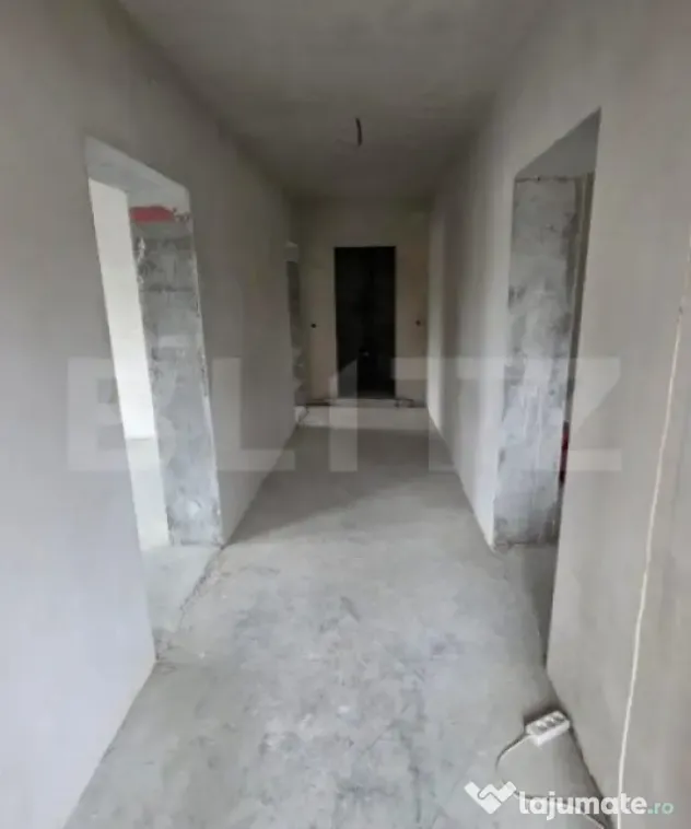 Două case de vânzare, curte comună, 4 camer 110mp, 50 ari