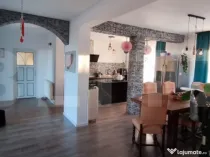 Casa cu 7 camere, 405 mp, in zona Decebal