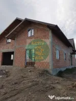 Casa de vanzare la doar 12 km de Roman