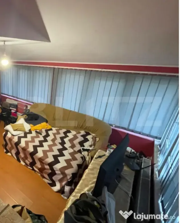 Oportunitate! Imobil la curte comuna, 6 camere, 136 mp, zona