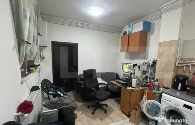 Oportunitate! Imobil la curte comuna, 6 camere, 136 mp, zona