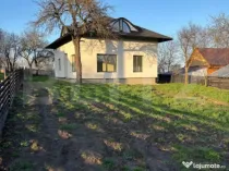 Casă cu 6 camere, 160 mp, și teren generos de 900 mp, zona