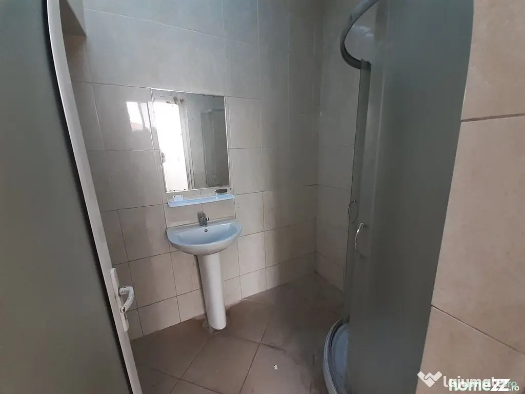 Showroom, birouri si depozitare in zona comerciala din Af... - Afumati (Bucuresti-Ilfov)
