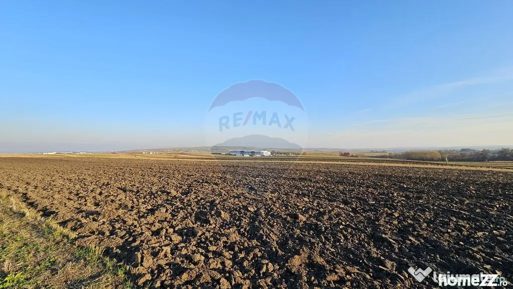 Teren extravilan 6,100mp Stroiesti / Soseaua DN17, Suceava - Stroiesti (Suceava)