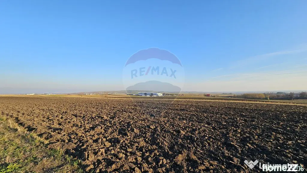 Teren extravilan 6,100mp Stroiesti / Soseaua DN17, Suceava - Stroiesti (Suceava)