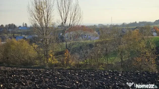 Teren extravilan 6,100mp Stroiesti / Soseaua DN17, Suceava - Stroiesti (Suceava)