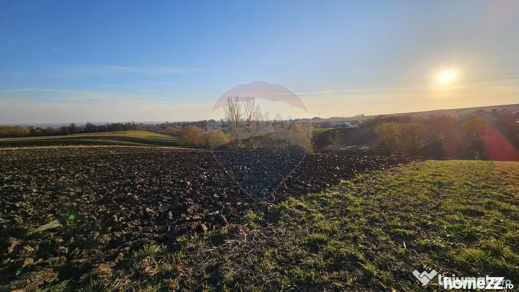 Teren extravilan 6,100mp Stroiesti / Soseaua DN17, Suceava - Stroiesti (Suceava)