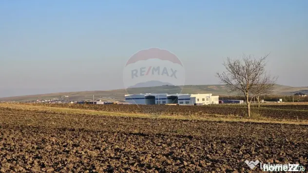 Teren extravilan 6,100mp Stroiesti / Soseaua DN17, Suceava - Stroiesti (Suceava)