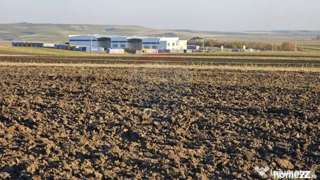 Teren extravilan 6,100mp Stroiesti / Soseaua DN17, Suceava - Stroiesti (Suceava)