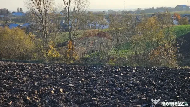 Teren extravilan 6,100mp Stroiesti / Soseaua DN17, Suceava - Stroiesti (Suceava)