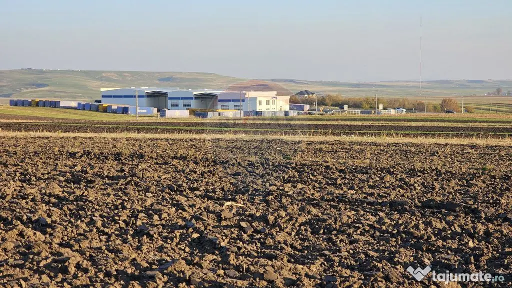 Teren extravilan 6,100mp Stroiesti / Soseaua DN17, Suceava