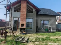 Casă de vânzare Tărlungeni – 5 camere, teren, garaj, in