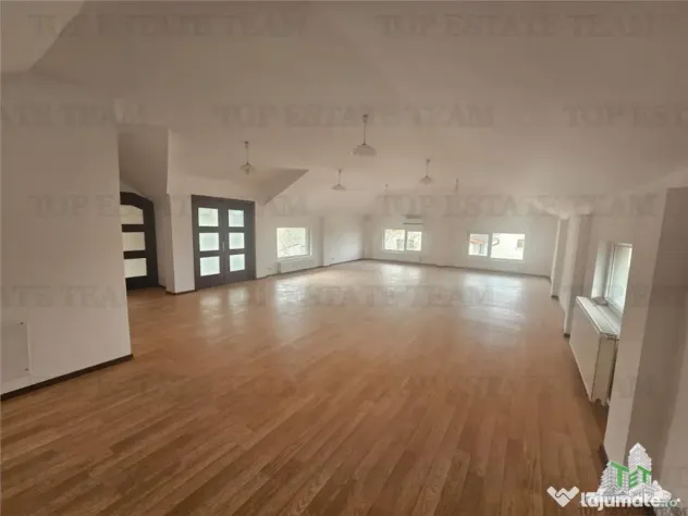 Cladire 9 incaperi (300mp utili) cu hala productie si depozi