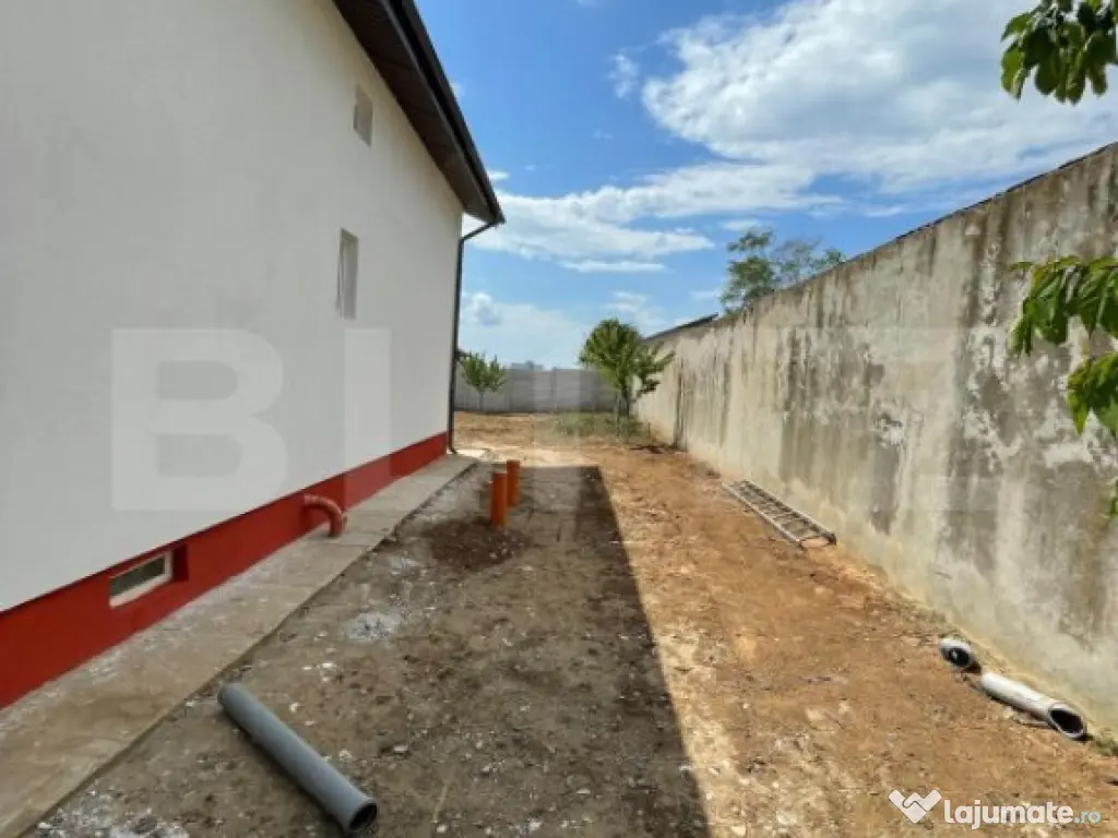 Casa Ghercesti, P+M, 262 mp, deschidere 32.93m, teren 1062 m