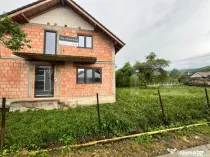Casa spatioasa cu 4 camere, 150 mp, 10 ari teren / Schimb cu
