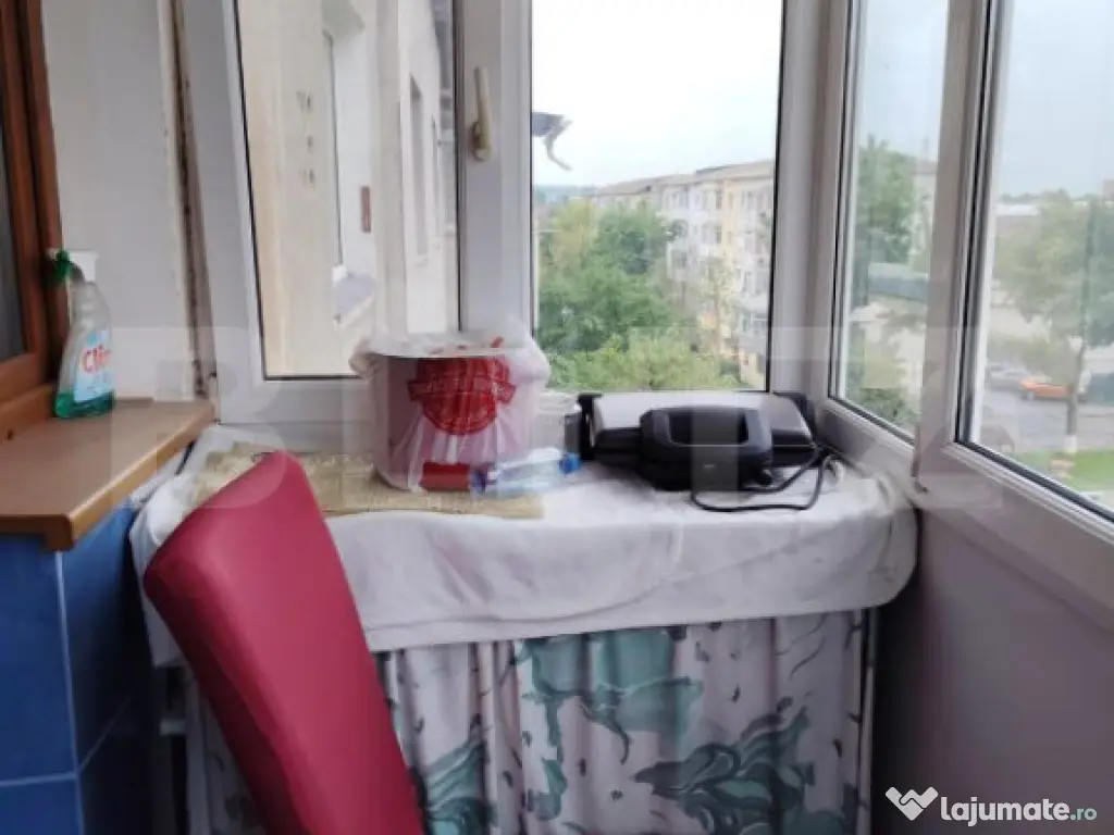 Apartament de vanzare, cu 2 camere, 47 mp, zona Radu Popescu