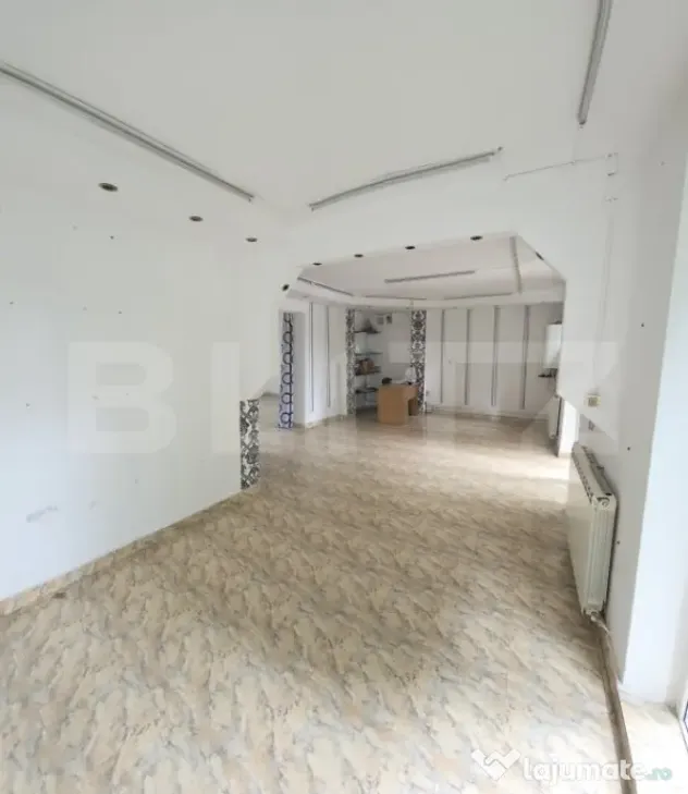 Spatiu comercial de vanzare, 85 mp, zona Decebal